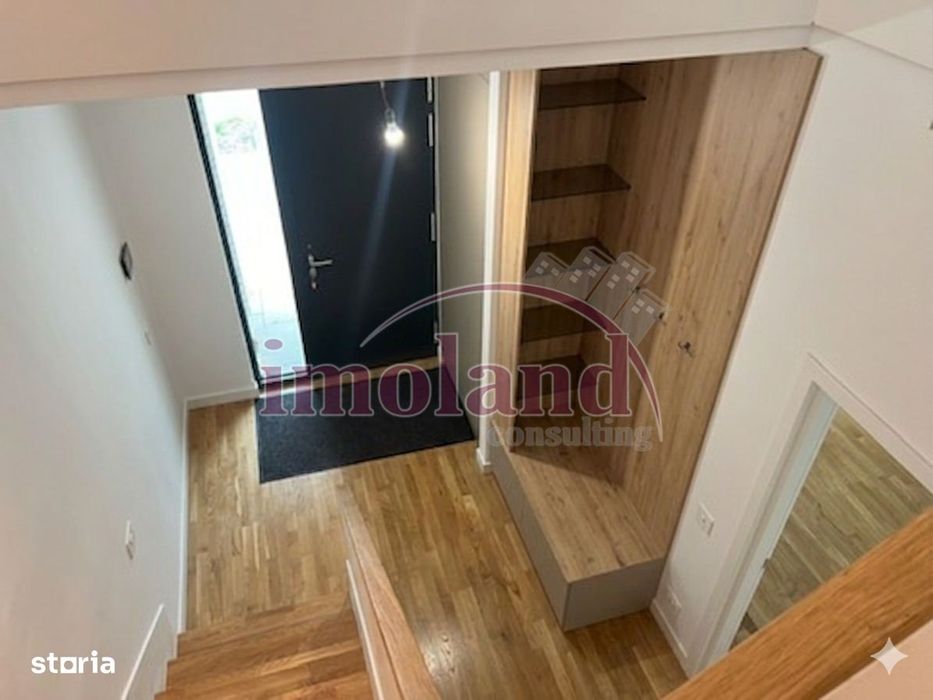 Vanzare - Townhouse 6 camere - mobilat + 2 locuri parcare Avalon Estat