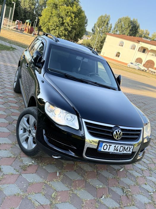 Volkswagen touareg 2.5 TDI 177cp cutie automata an 2008 Fl masina e full