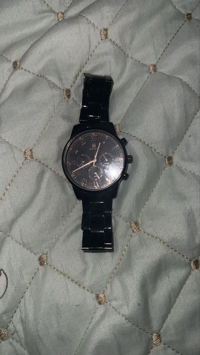 Часы наручные черные