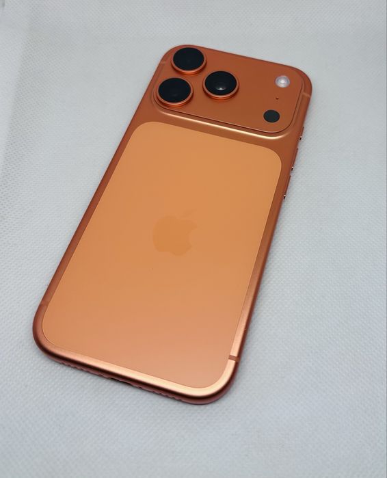 *Нов* Apple iPhone 17 Pro 256 GB Cosmic Orange Unlocked