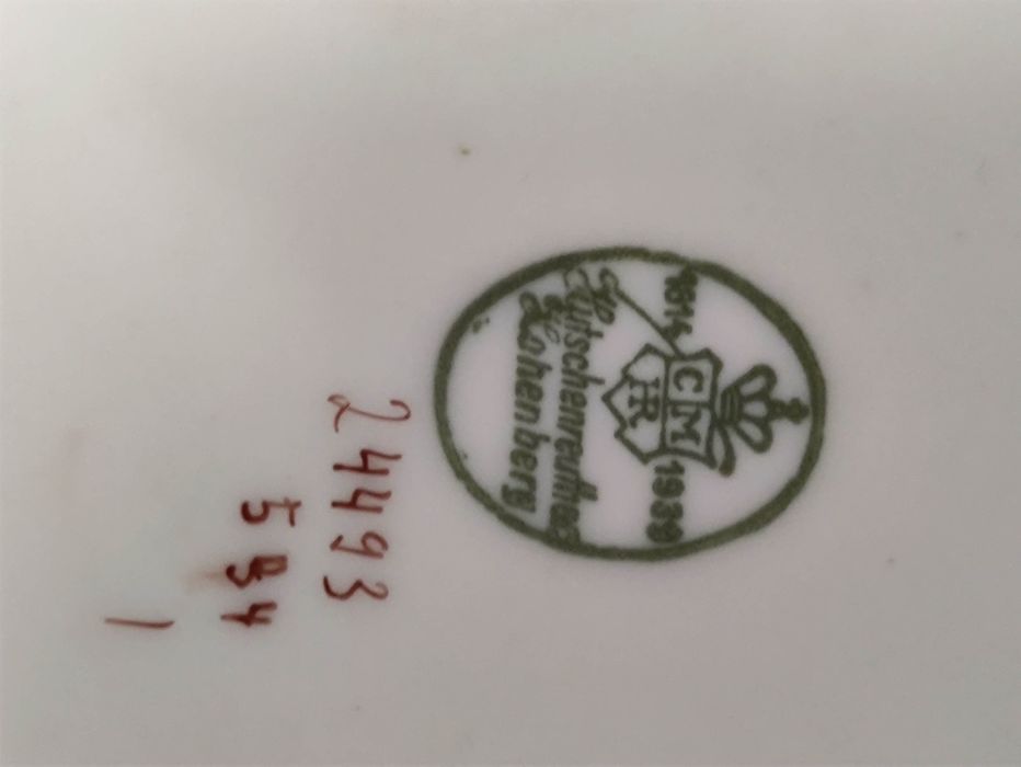 Продавам немски порцеланов сервиз. Hutschenreuther Hohenberg 1814 1939