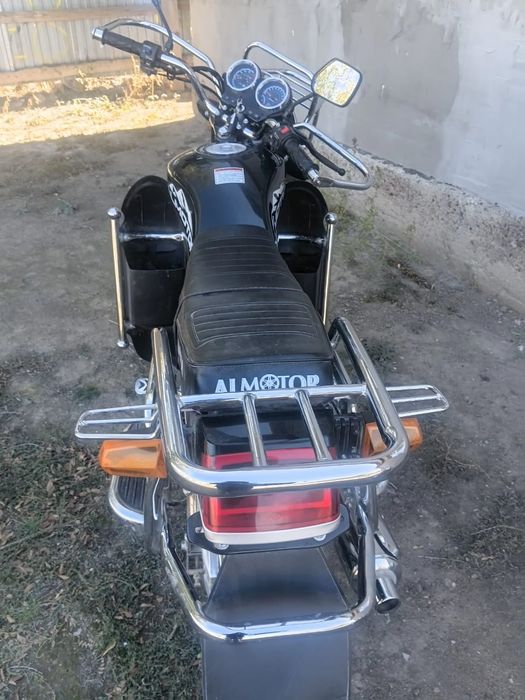 Продам мотоцикл с небольшим пробегом