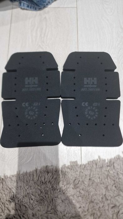 protectie pentru genunchi pentru salopeta Helly Hansen