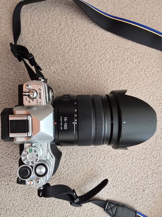 Mirrorless Olympus OM-D E-M10 Mark IV   NOU  cu obiectiv 14-140