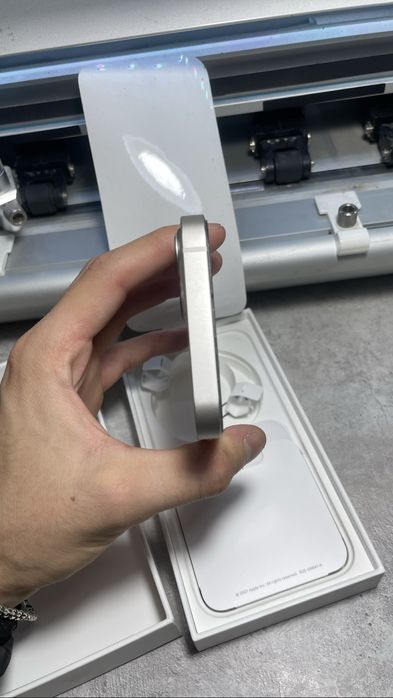 iPhone 13 256ГБ 90%АКБ полный комплет