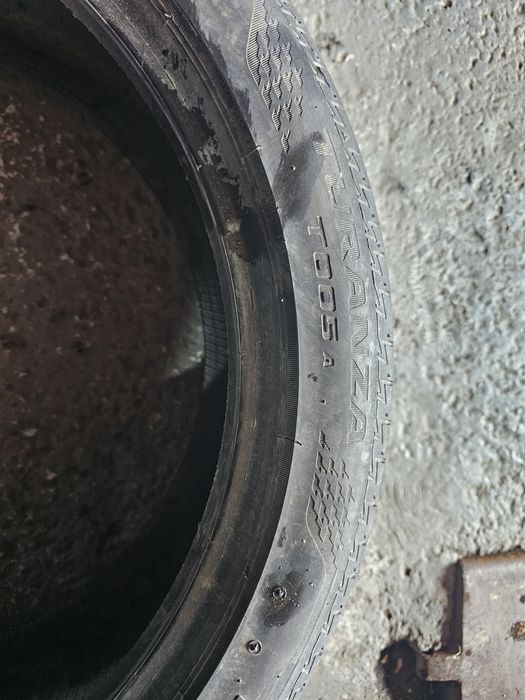 215 45 18 vara bridgestone