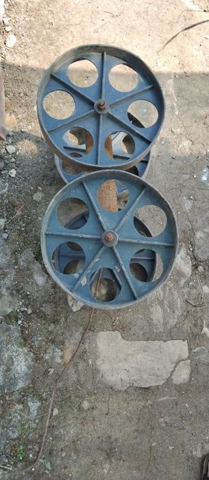 Ръчна Количка с пластмасови колела ф32/6см