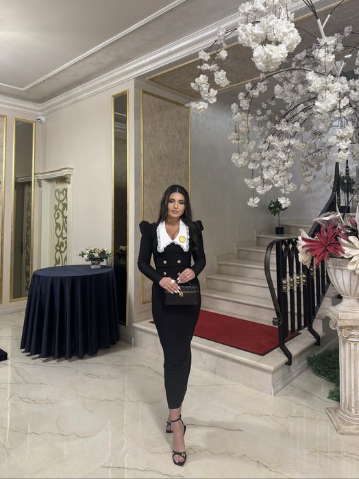 rochie neagra eveniment