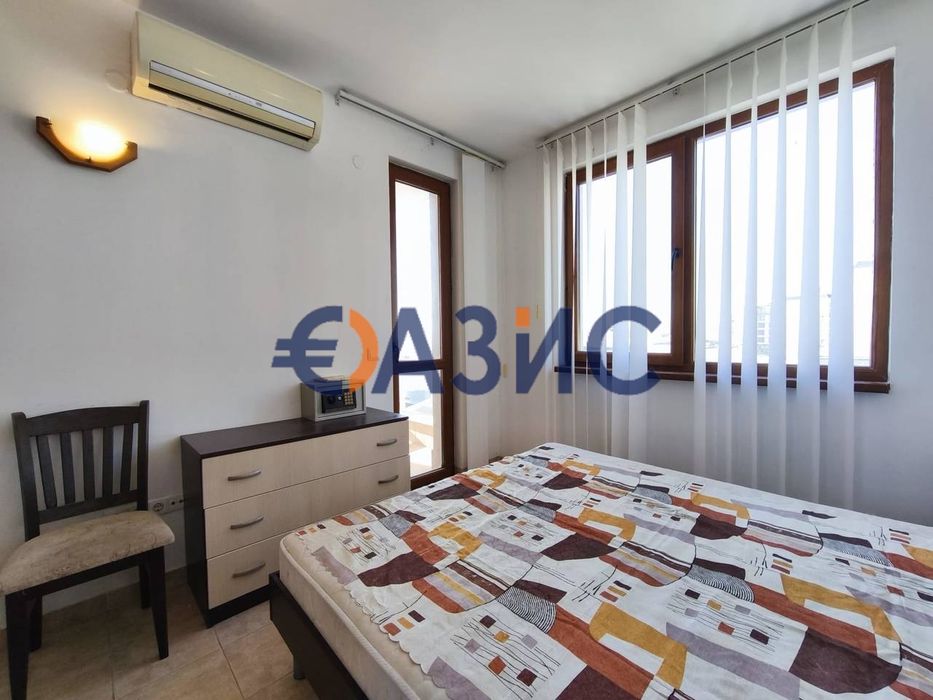 Апартамент с 2 спални в жилищна сграда на първа линия, Паркомясто, без