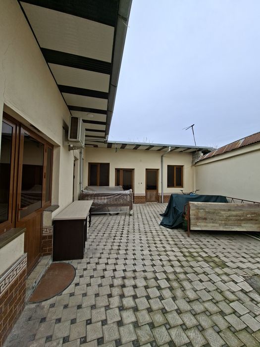 Продаётся дом 1.8 соток 3 комнаты в Бектемирском районе.