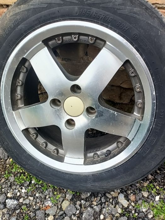 Продавам Джанти с гуми