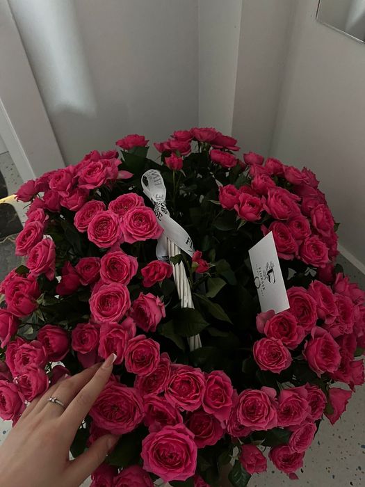 Букет кустовых роз