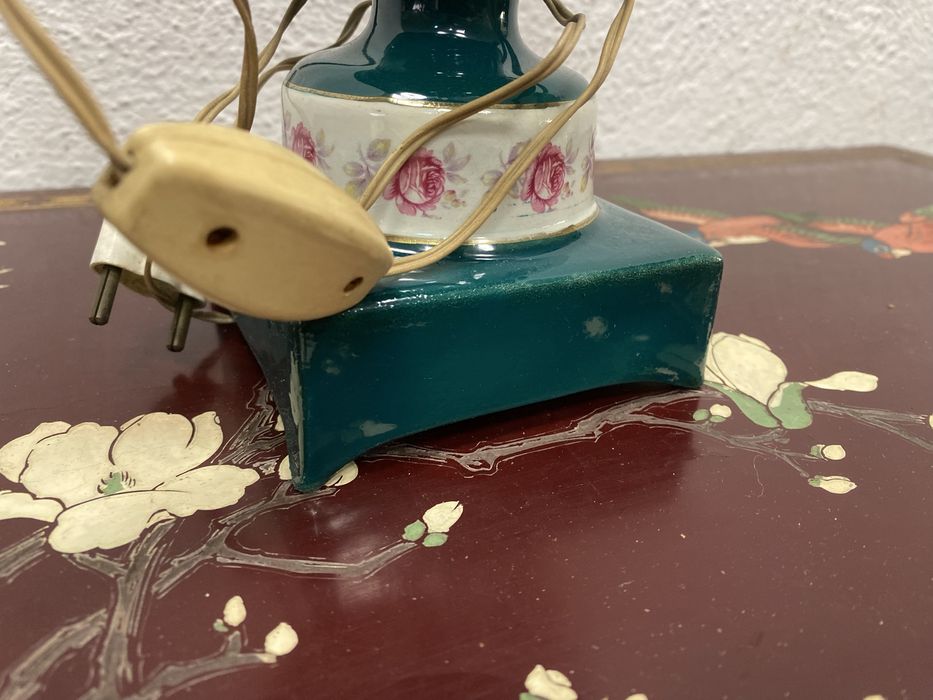 Италианска настолна лампа от порцела