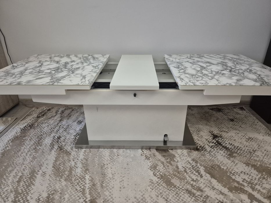 Трапезна маса разтегатлна