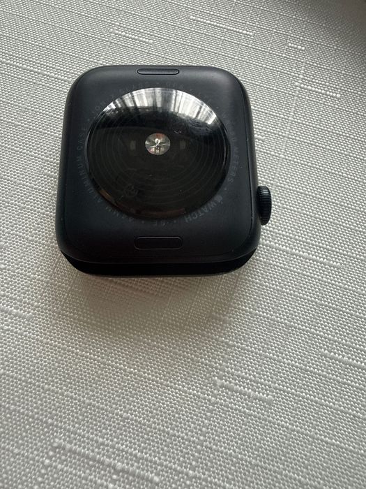 APPLE watch SE 44mm CEL