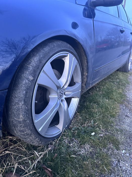 Vand Jante vw 235 35 r19 si navi rns510