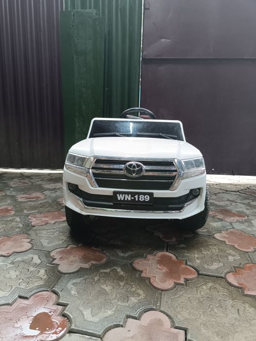 детская машинка на пульте управление