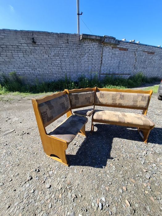Продам угловой диванчик.