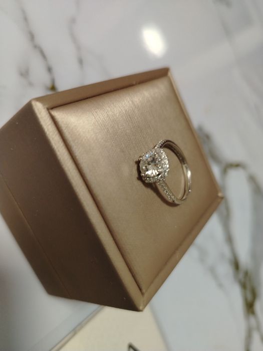 Продается муассанит бриллиант