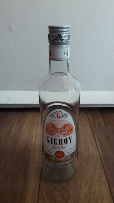 Стъклени бутилки