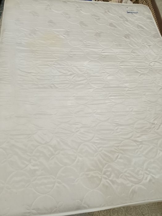 Матрас,в хорошем качестве б/у