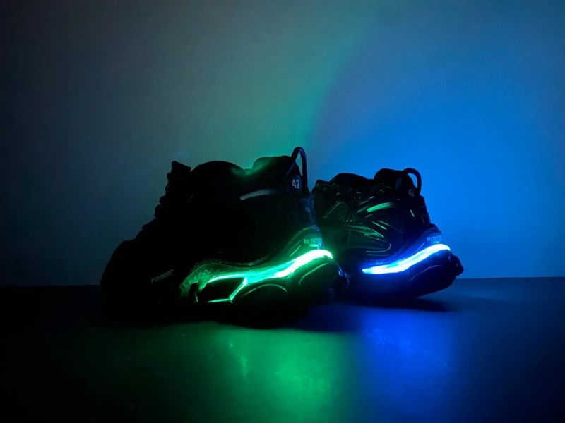 Balenciaga Runner Led