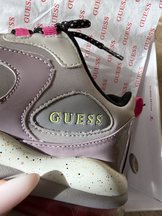Обувки Guess 38 размер
