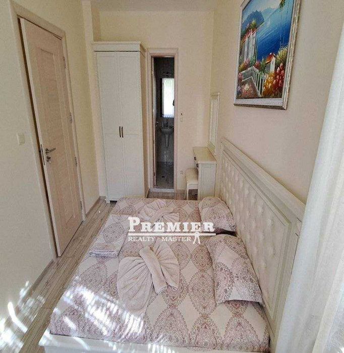 Предлагаме за продажба просторен 5-стаен апартамент