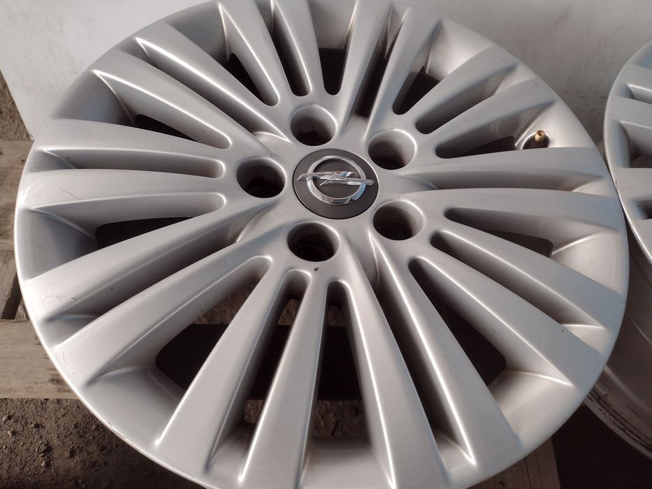 Топ състояние 16-5х110 ЕТ39 6.5j Opel Meriva B