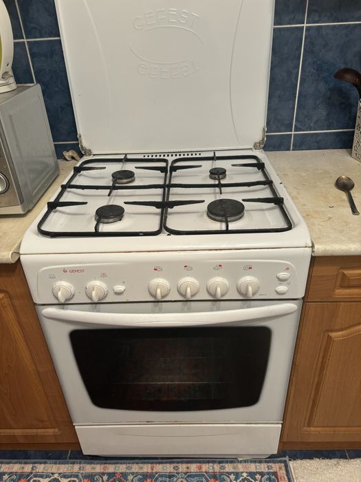 Продам Газовую плиту.