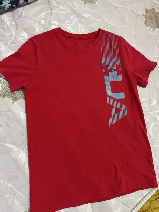 Футболка Under armour Xs