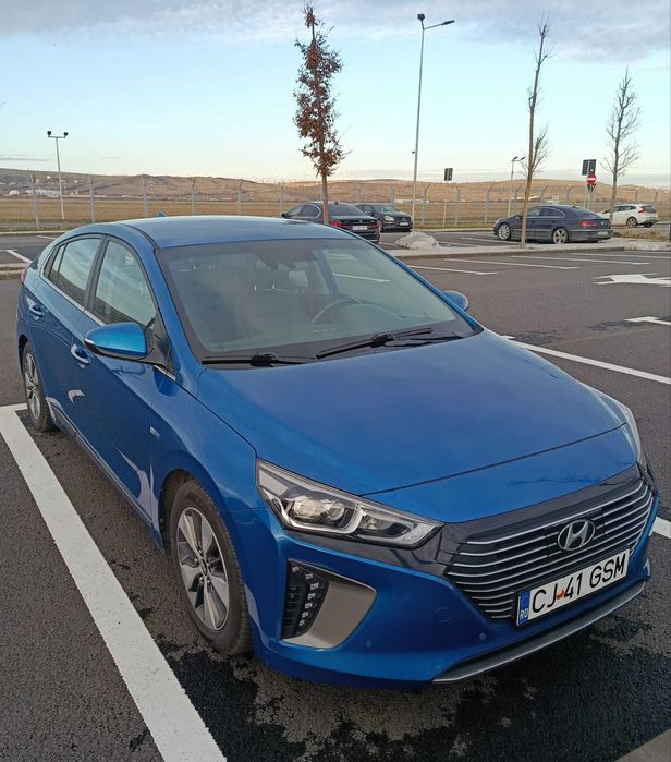 Inchiriez auto Hyundai Ioniq Hybrid Plug-in, automat, interes personal