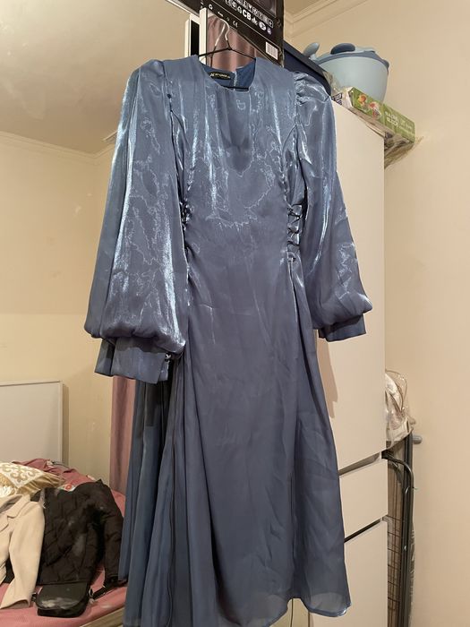 Синий блестящий платье