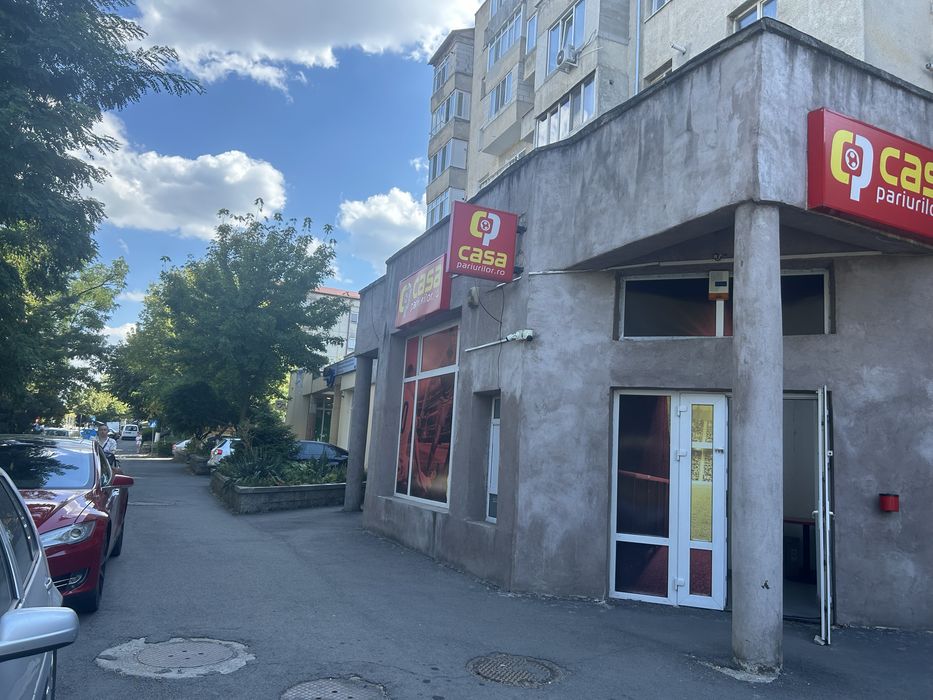 Spatiu comercial din constructie
