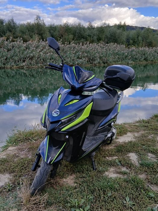 De vanzare scuter electric
