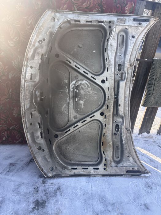 Продам капот на VW - passat b5