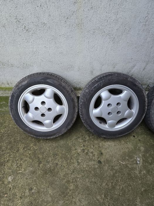 Продавам ляти джанти с нови гуми за рено туинго