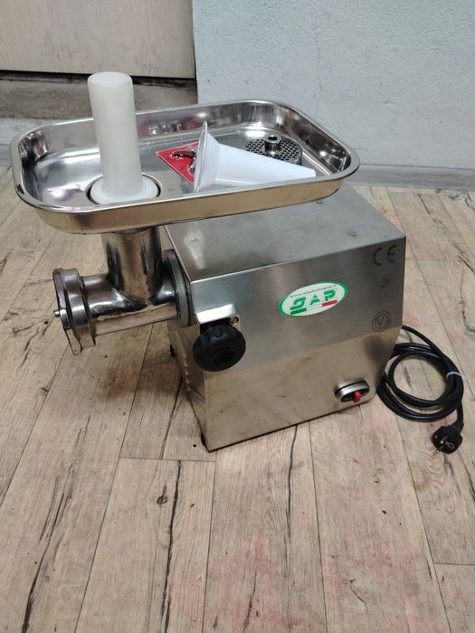 Мясорубка Италия S.A.P Bologna TC12P 220вольт