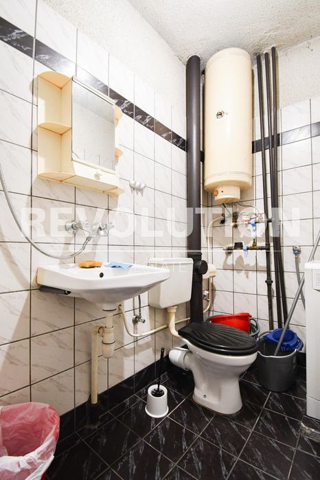 Дава се под наем Тристаен апартамент в София, Медицинска академия - 120 кв.м за 750 € - Снимка #9