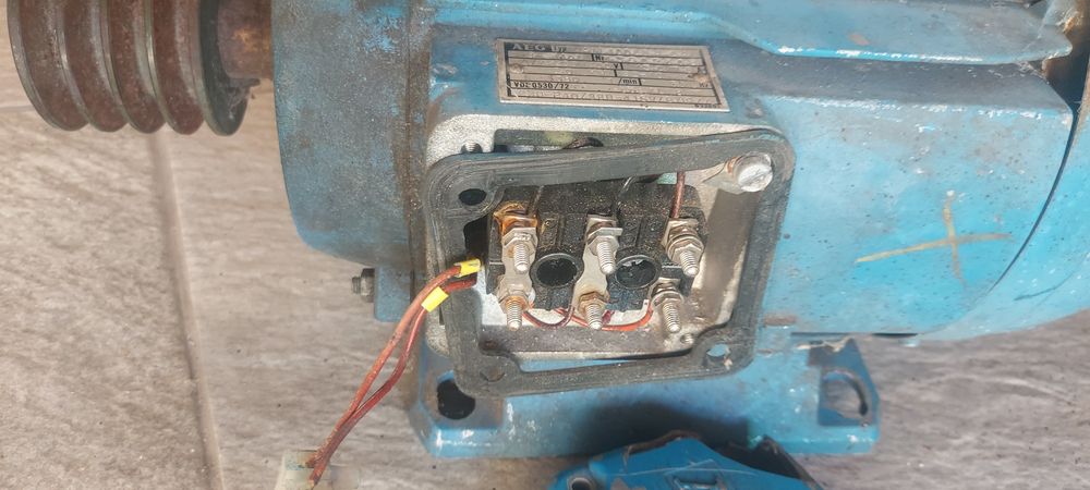 Motor electric 220/380 3kw AEG 1380 rotații pe minut 500 lei