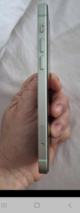 Iphone 12 alb, 128 gb
128gb 
-liber de retea
-stare foarte buna
-perfect functional
-sanatatea bateriei 79%
-huse, cablu de date
Pentru mai