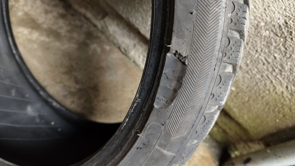 Зимни гуми 225/40 R18