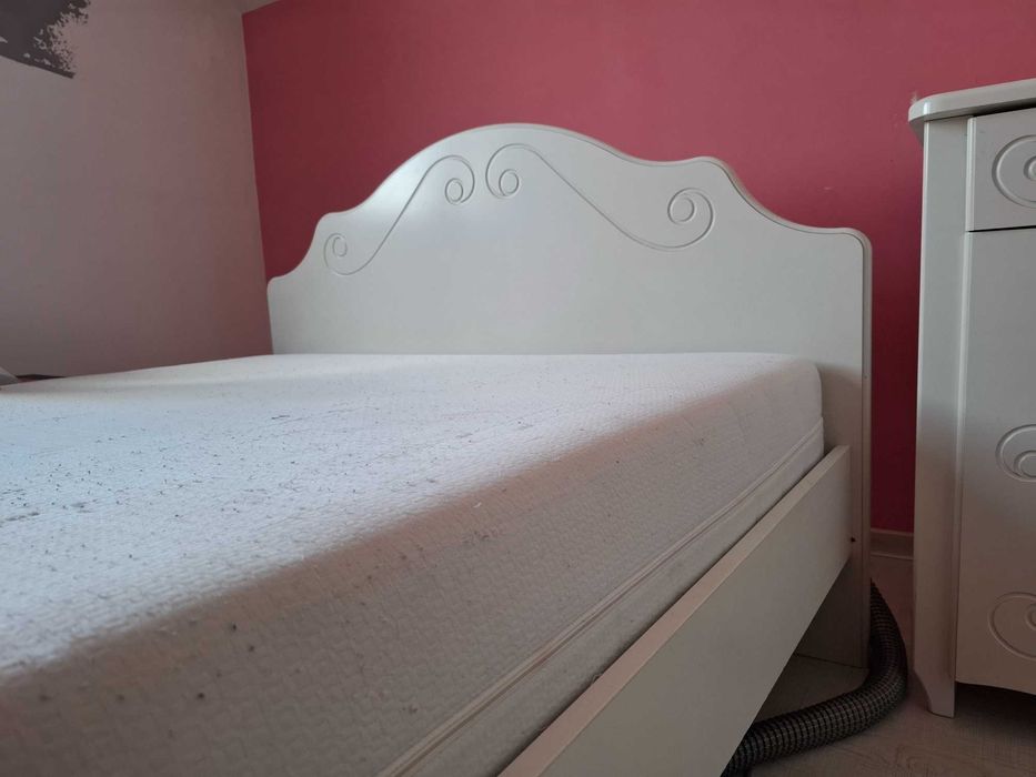 Mobila tineret ( fete)