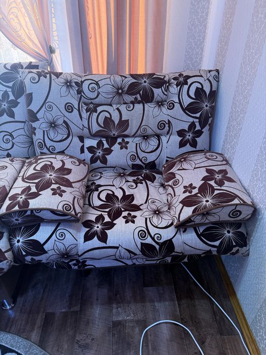 Диван и 2 кресла