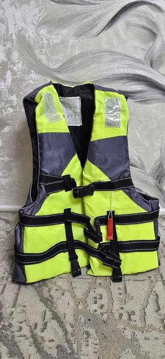 Спасательный жилет