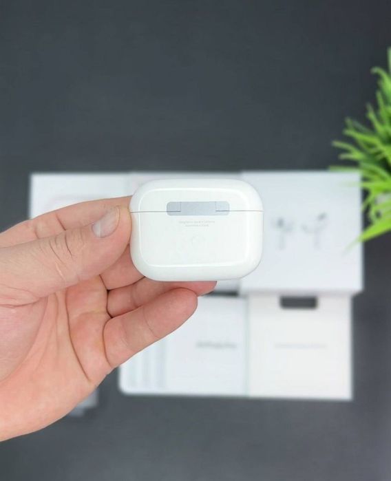 AirPods Pro 2 – Sunet Imersiv și Confort de Top