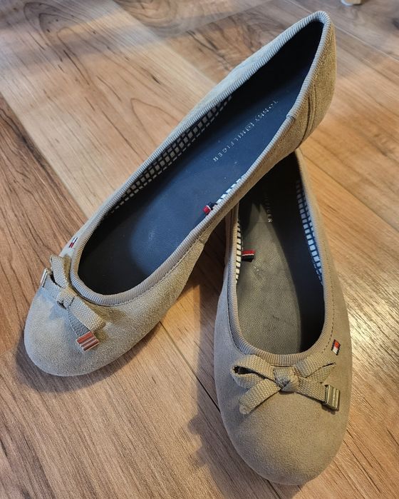 Balerini Tommy Hilfiger cu talpă joasă, nr. 38, piele întoarsa, nou fă
