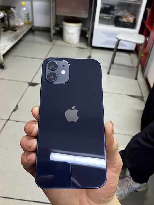 Айфон 12 64 гб iPhone