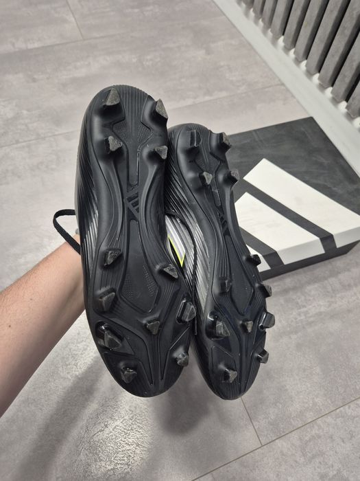 Ghete de fotbal Adidas cu crampoane
