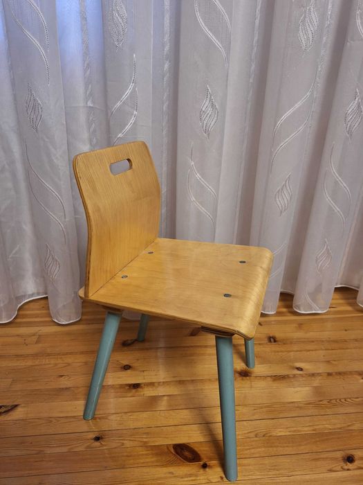 Болалар стулчаси / Детский стульчик